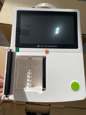 가벼운 7인치 터치 스크린 ECG 장치 ECG 기록기 병원 클리닉