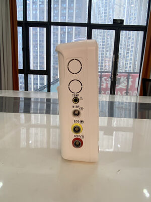 휴대용 10인치 구급차 병동 의료 ECG 모니터 다중 매개변수 중환자 관리 휴대용 심장 모니터