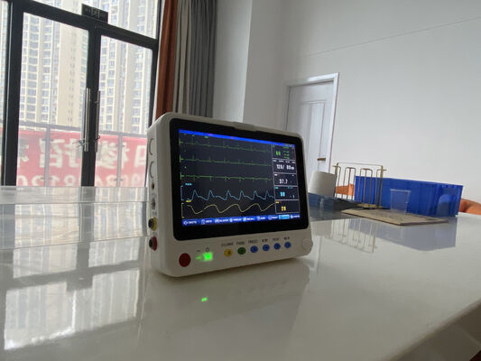 휴대용 10인치 구급차 병동 의료 ECG 모니터 다중 매개변수 중환자 관리 휴대용 심장 모니터