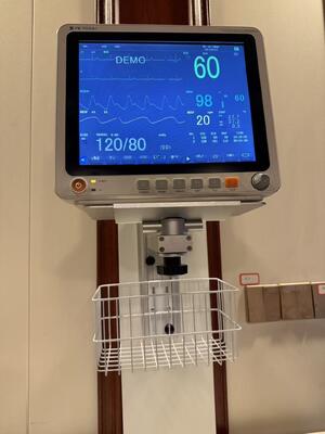 병원 병동 환자 모니터 장착용 높이 조절 금속 벽 브래킷